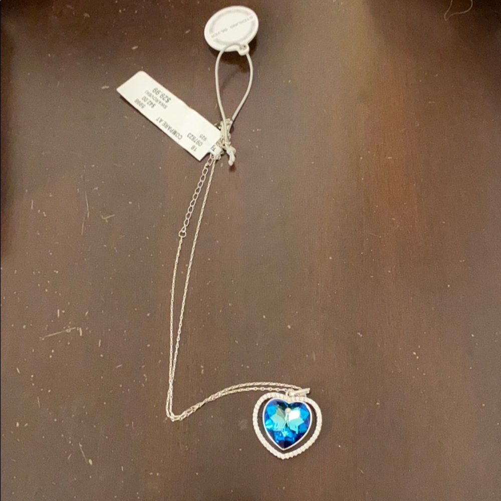 NWT Swarovski Heart Necklace